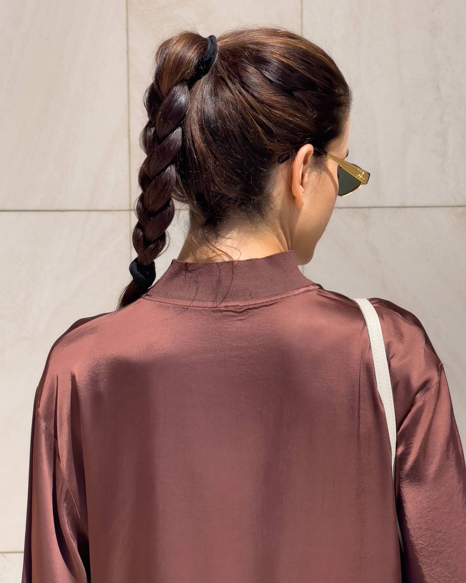 T-SHIRT OVER IN SATIN NORA BRACE