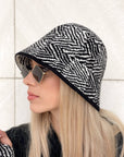 COPRICAPO CLOCHE SPINATO NERO