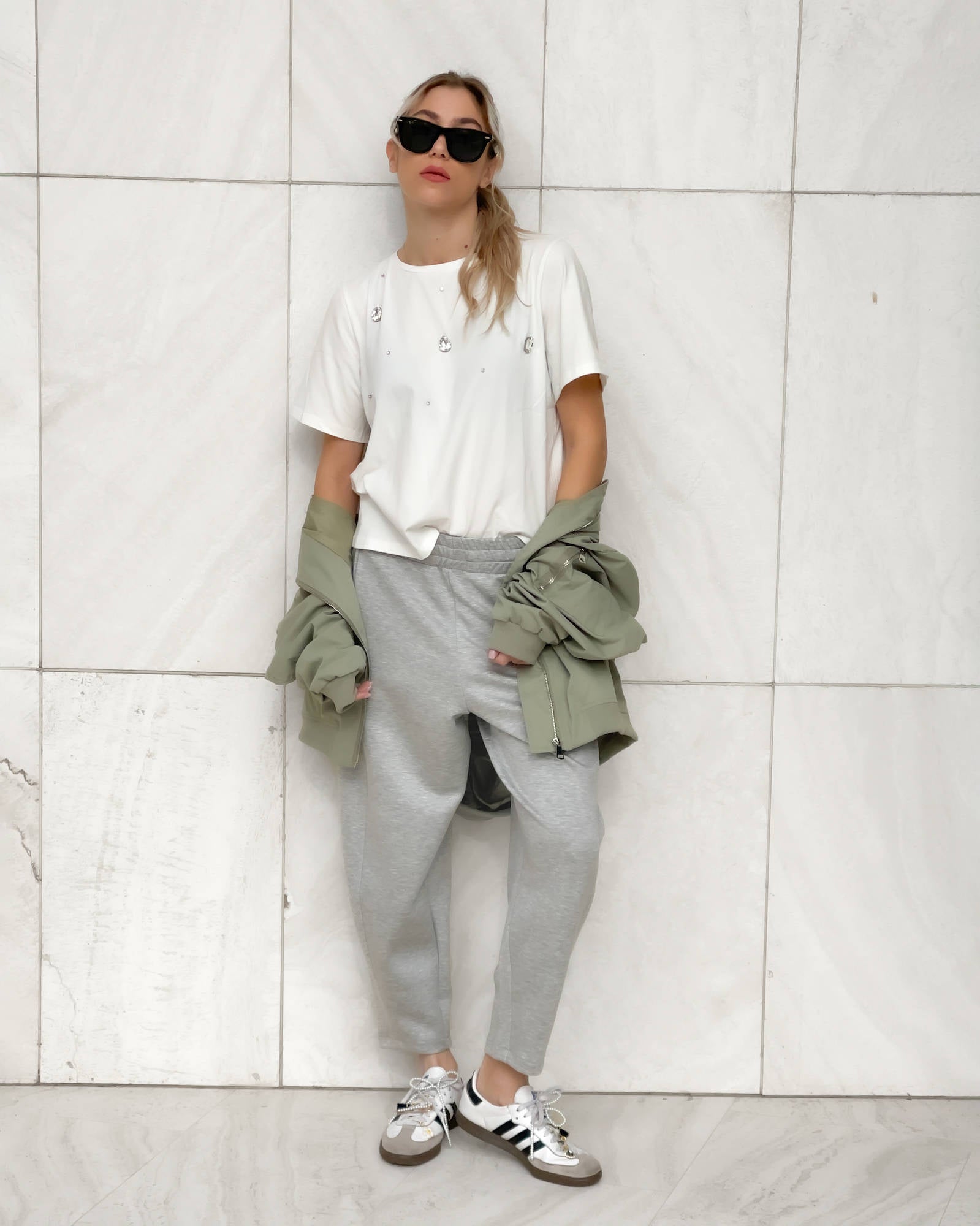 TSHIRT GENNY CON CASTONI BIANCO