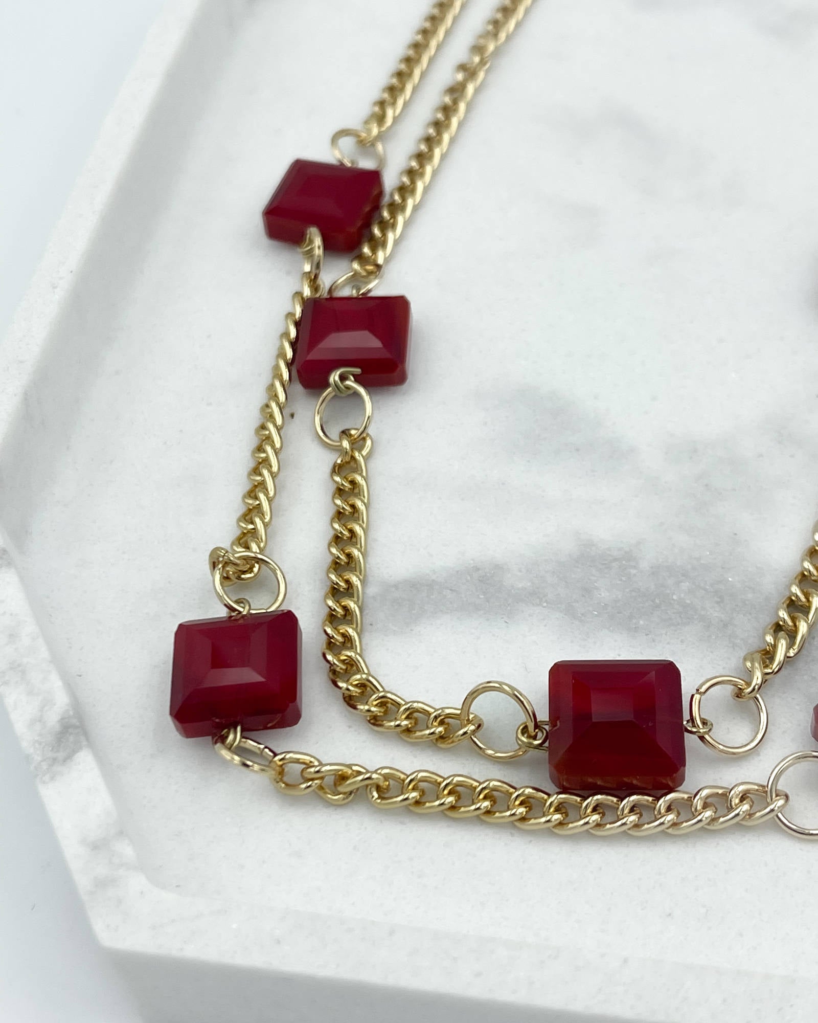 COLLANA LUNGA CON PIETRE ROSSO