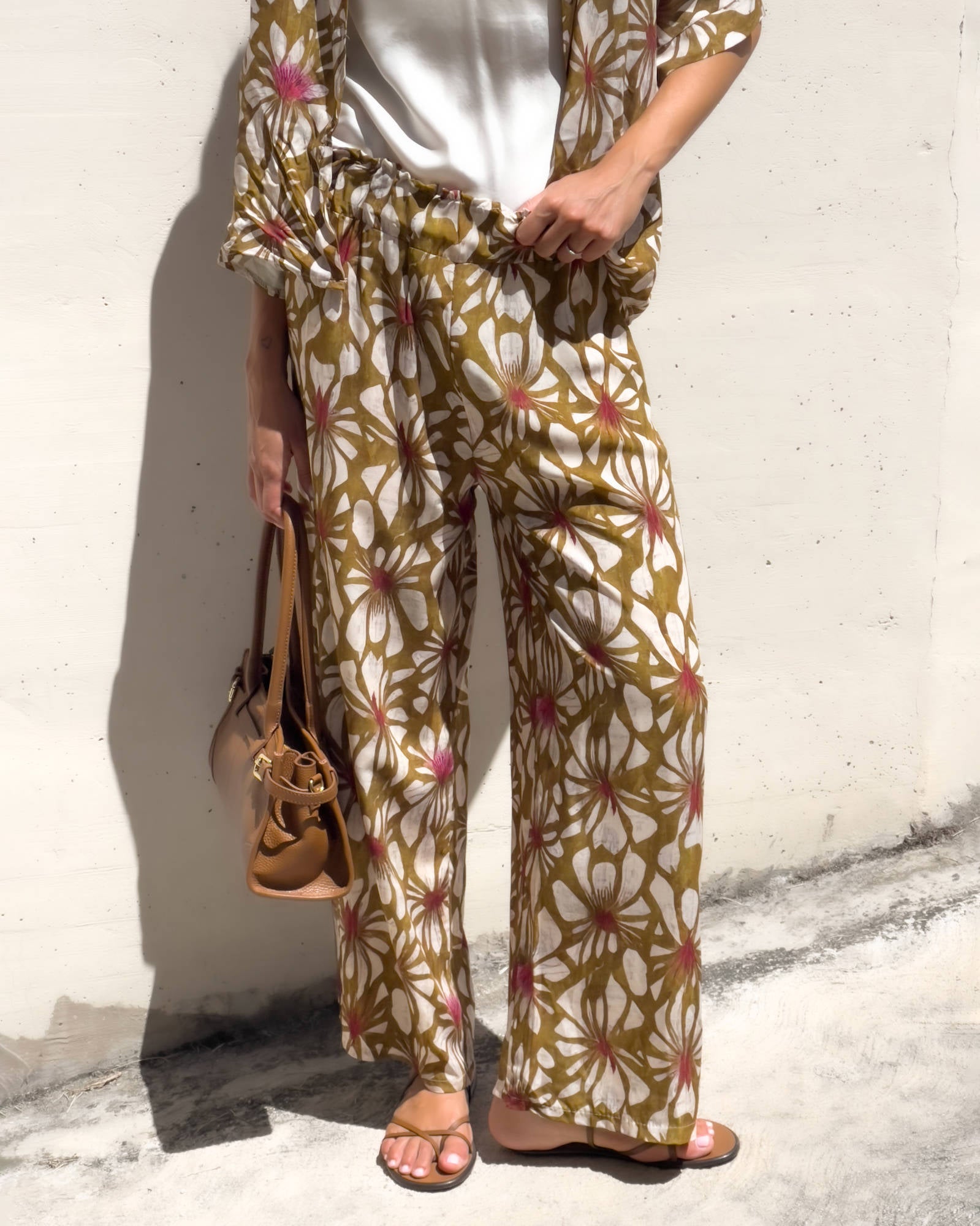 PANTALONE LEONA IN POPELINE DI VISCOSA OLIO