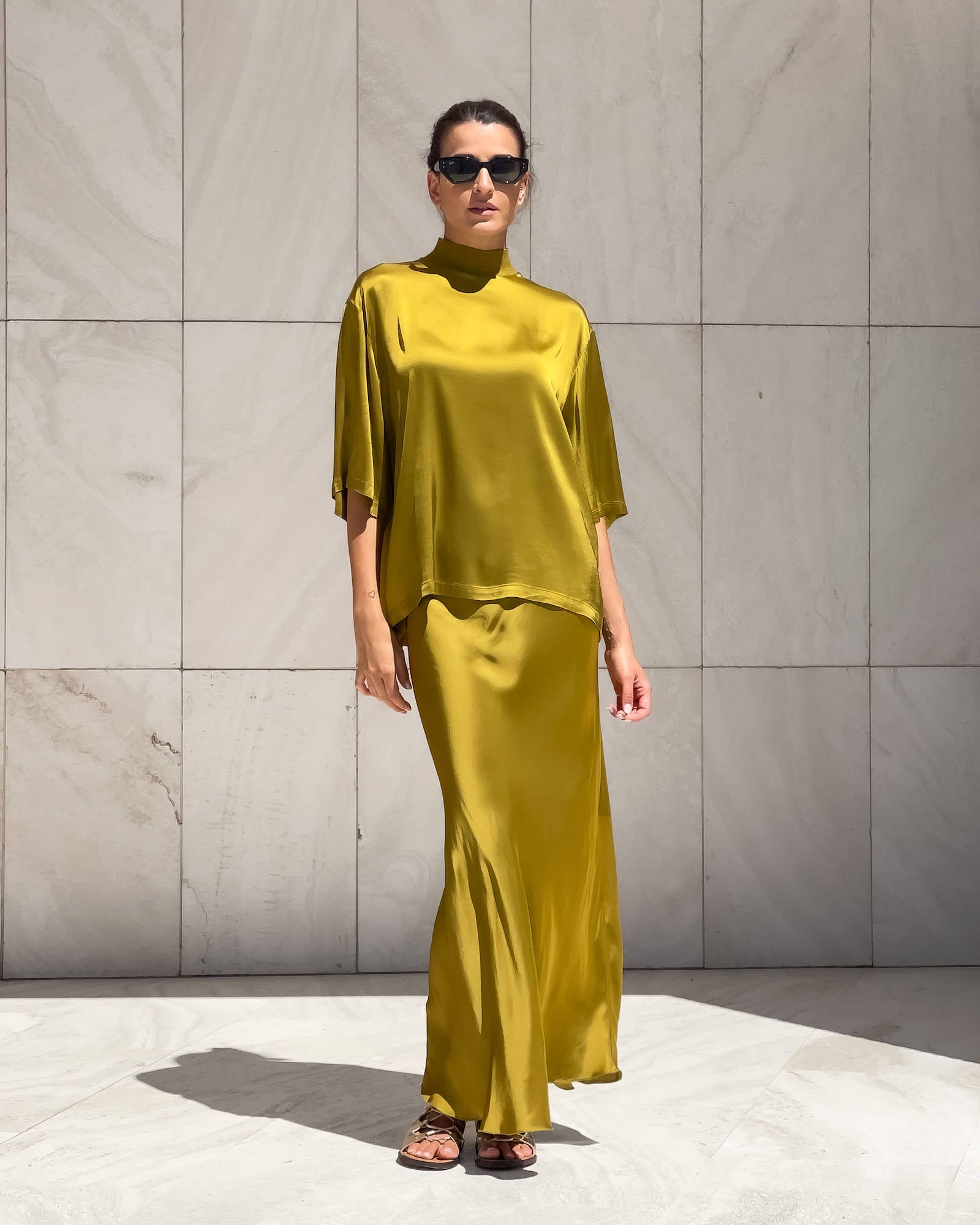 T-SHIRT OVER IN SATIN NORA CARDO