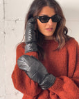 MUFFOLE IN PIUMINO NERO