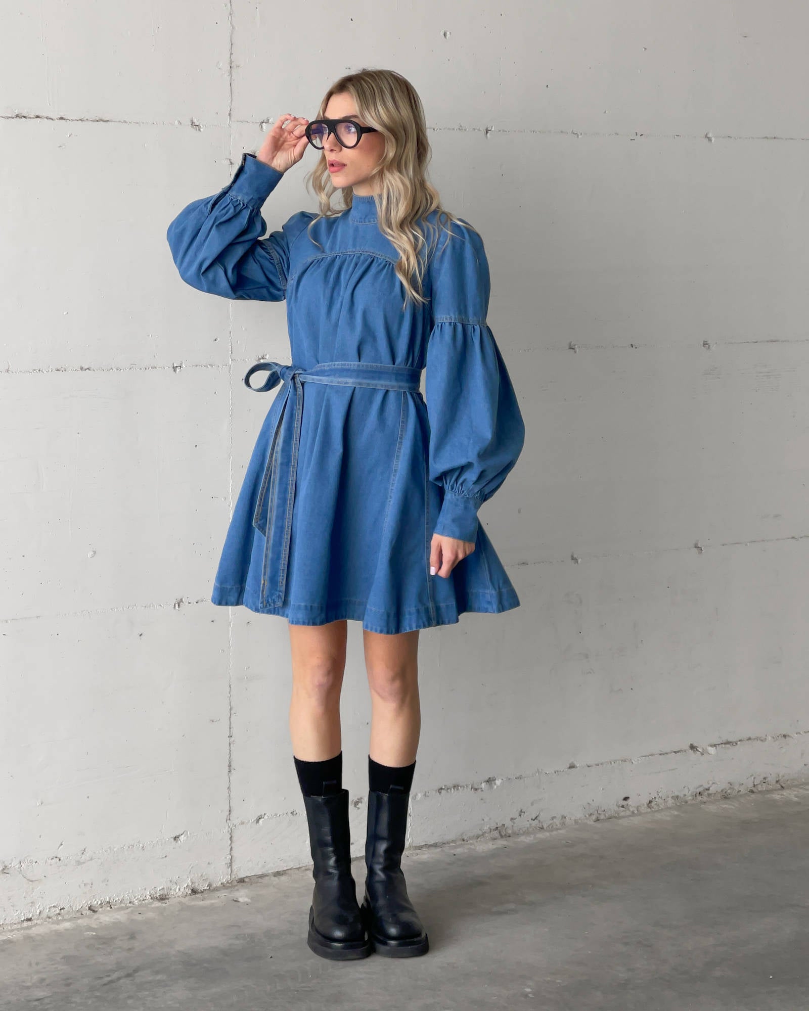 ABITO IN DENIM HELLA