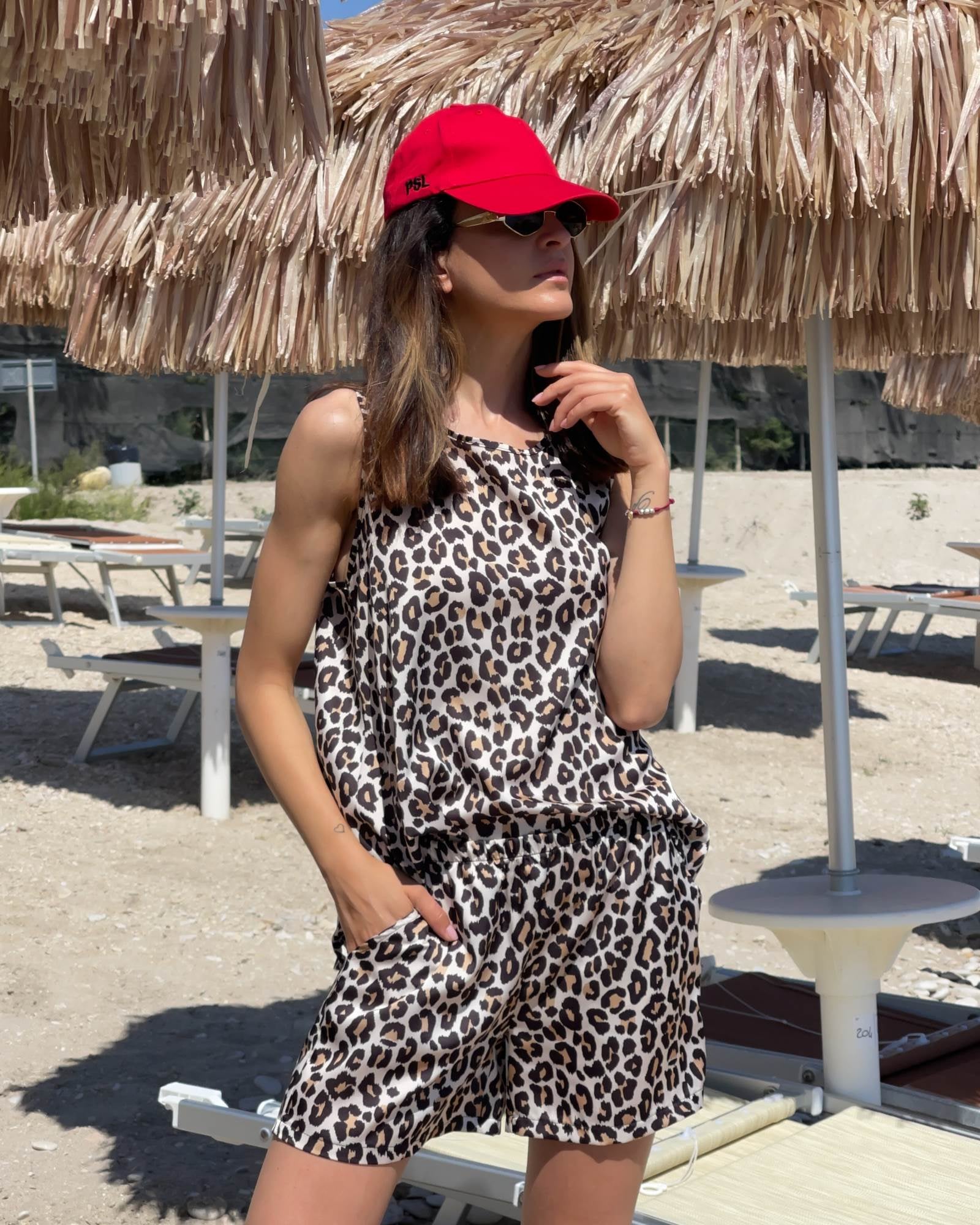 CAPPELLO CON VISIERA RED