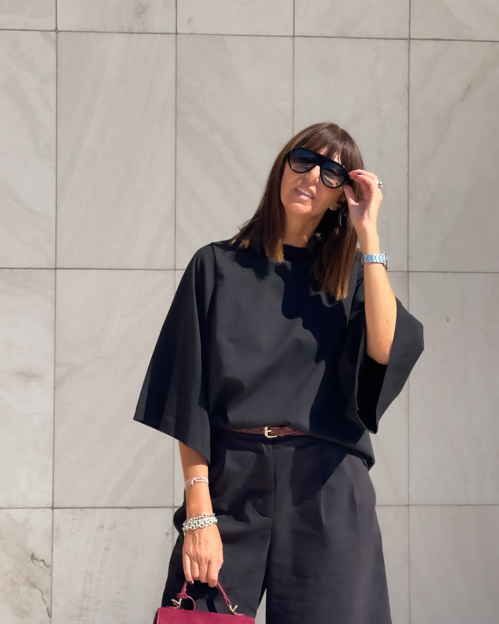 T-SHIRT OVER LINDSEY NERO