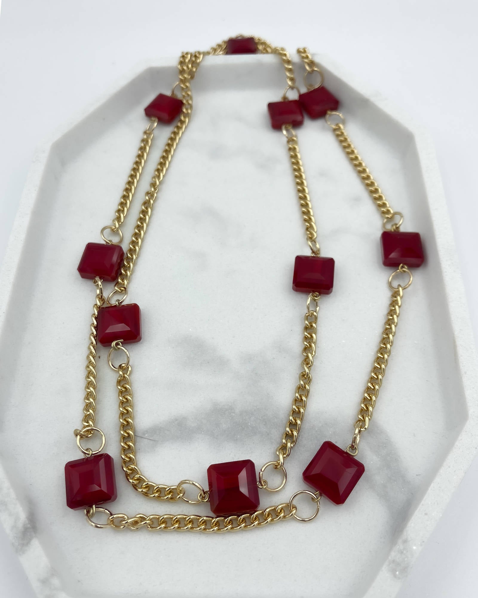 COLLANA LUNGA CON PIETRE ROSSO