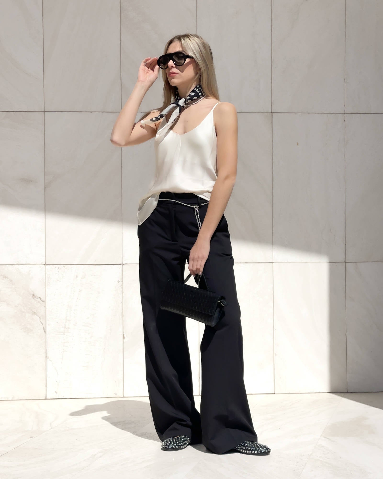 TOP NORA IN SATIN BURRO