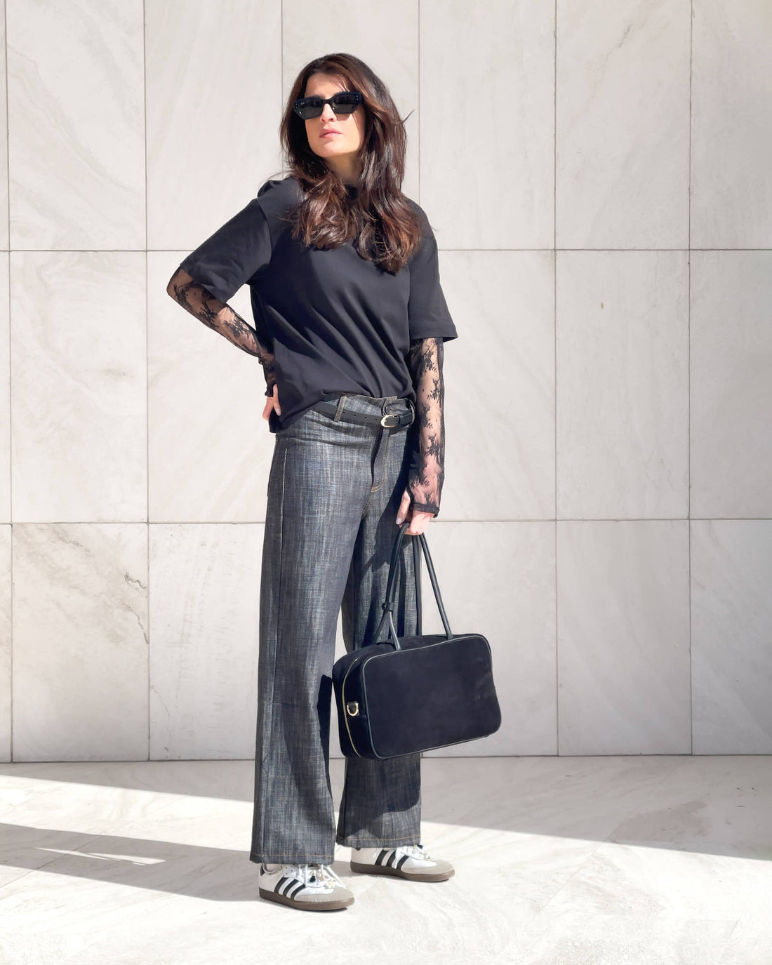 T-SHIRT PARFAIT CON PIZZO NERO