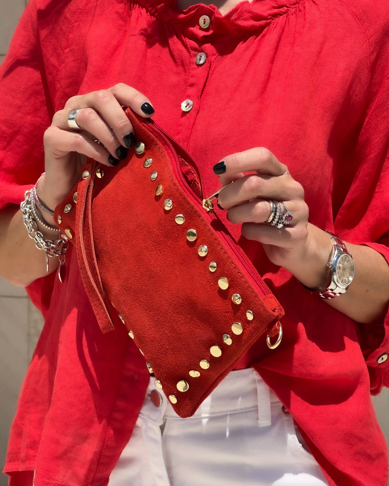 POCHETTINA CON BULLONI ROSSO