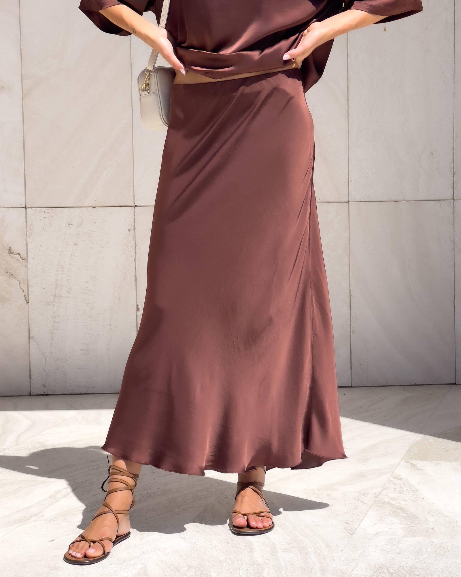 GONNA MIDI IN SATIN NORA BRACE