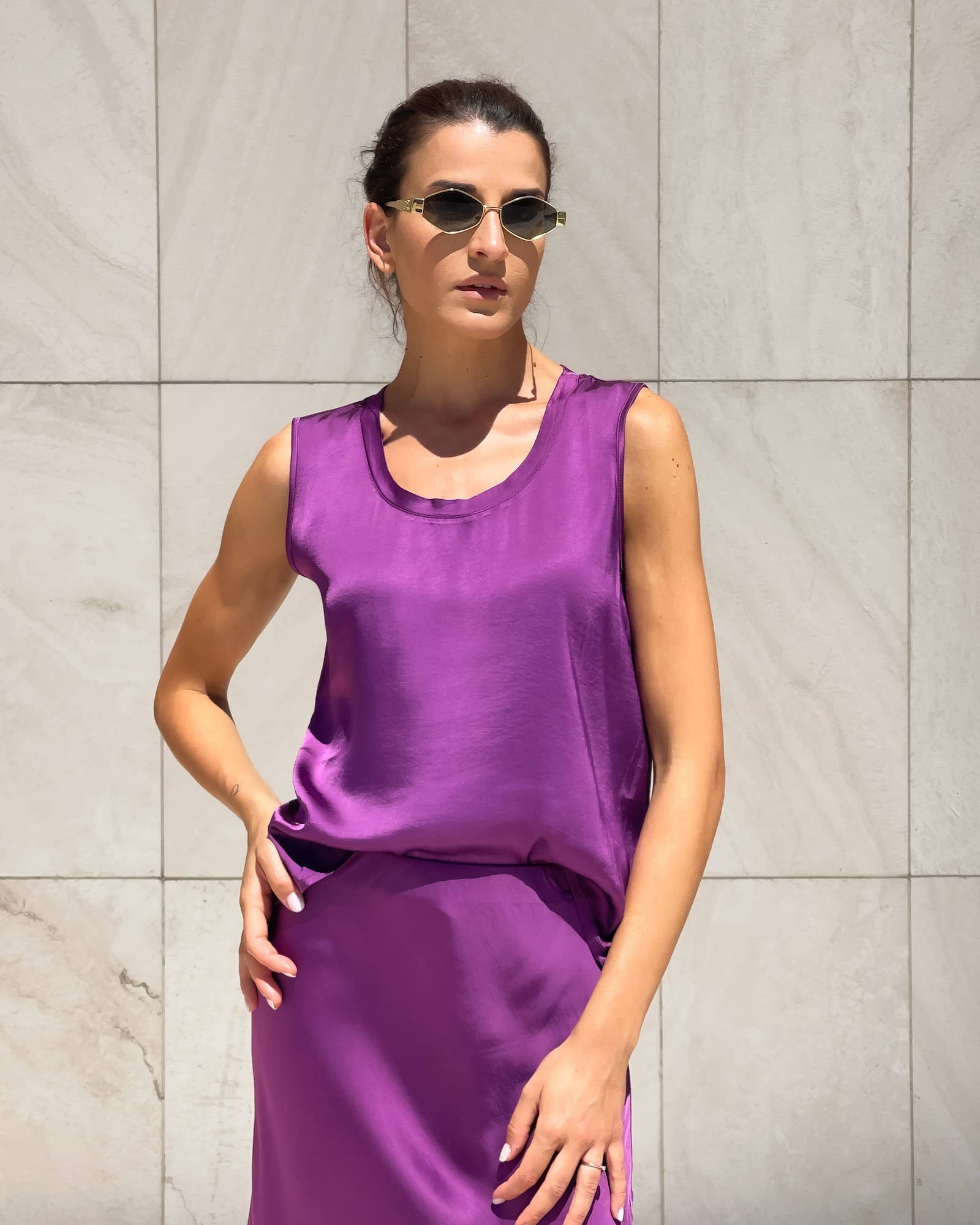 TOP SPALLA LARGA NORA IN SATIN SICILIA