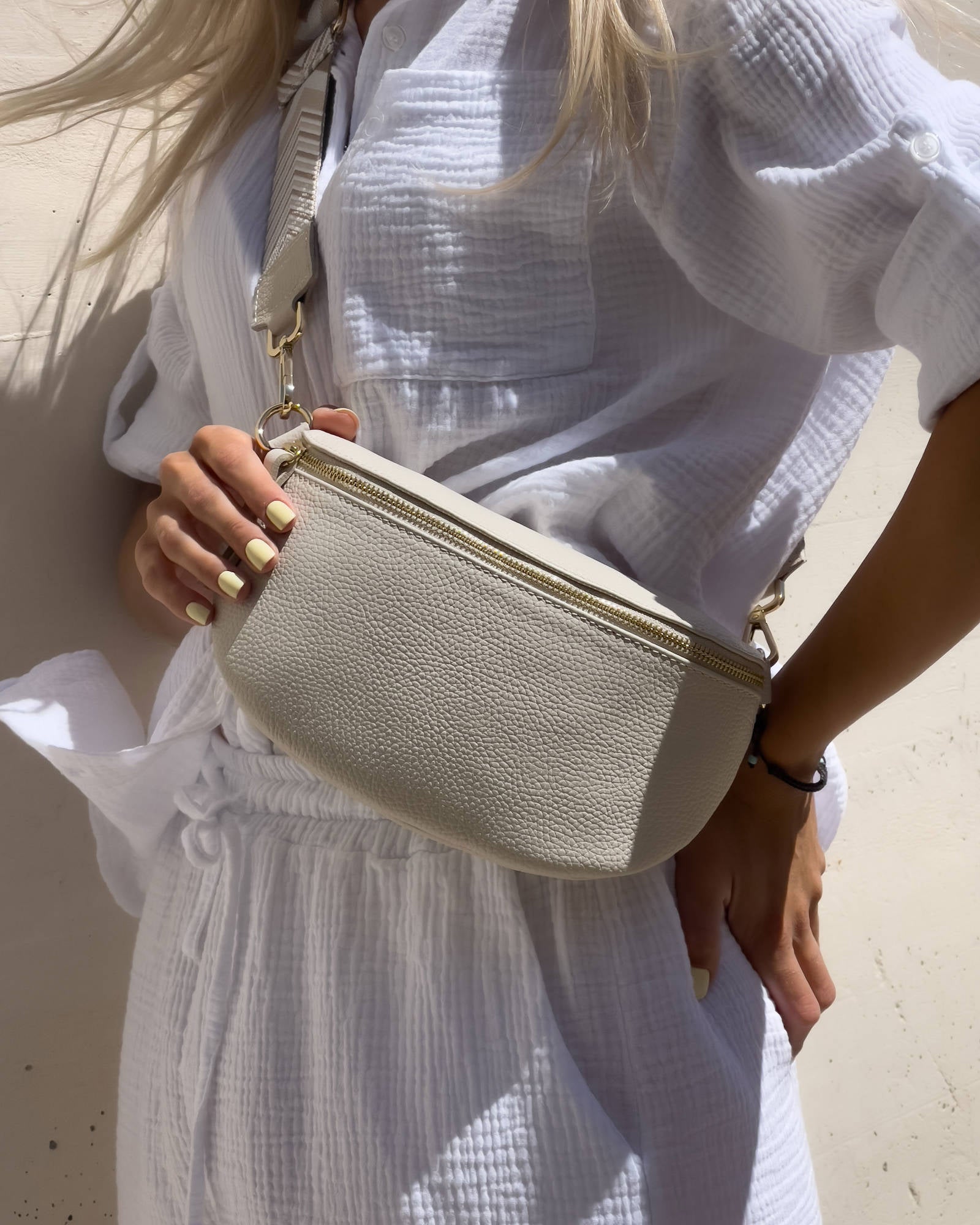 MARSUPIO GEA IN PELLE CON TRACOLLA OMAGGIO BEIGE