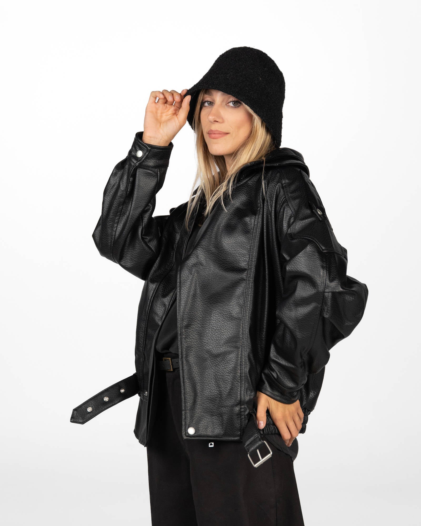 CAPPELLO CLOCHE BOUCLE' NERO