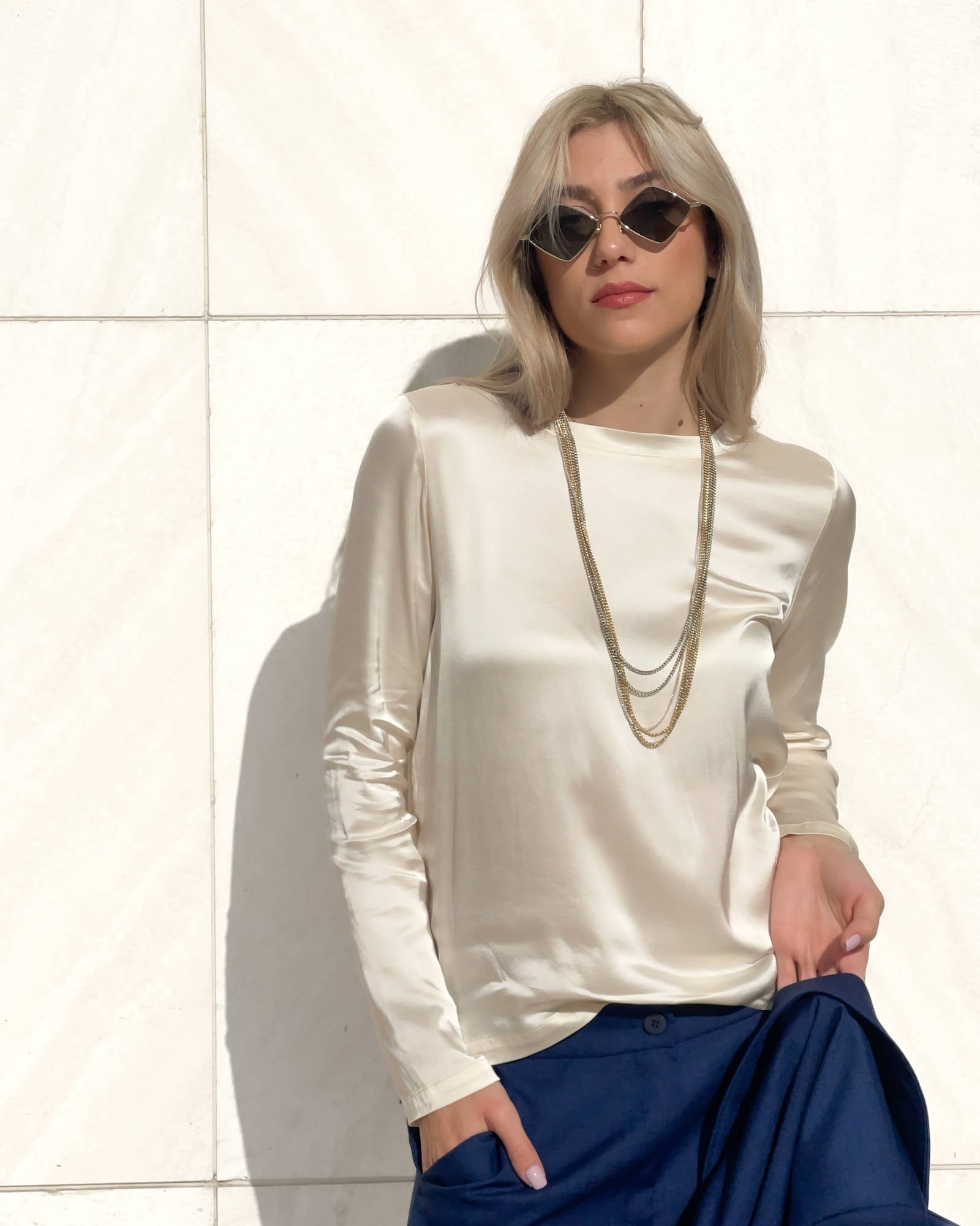 T-SHIRT SATIN NORA MANICA LUNGA BURRO