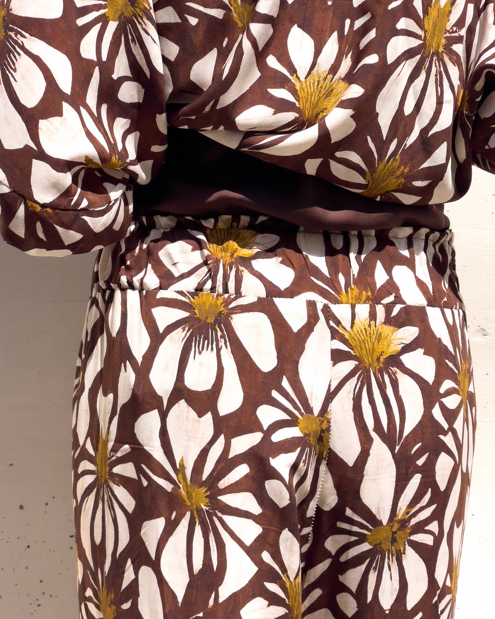 PANTALONE LEONA IN POPELINE DI VISCOSA CIOCCOLATO