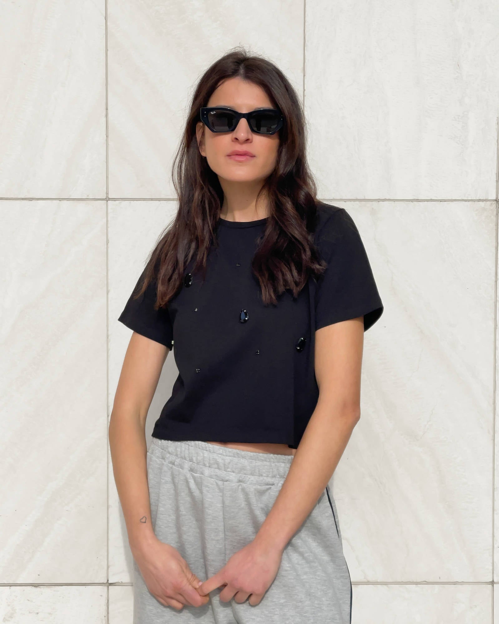 TSHIRT GENNY CON CASTONI NERO