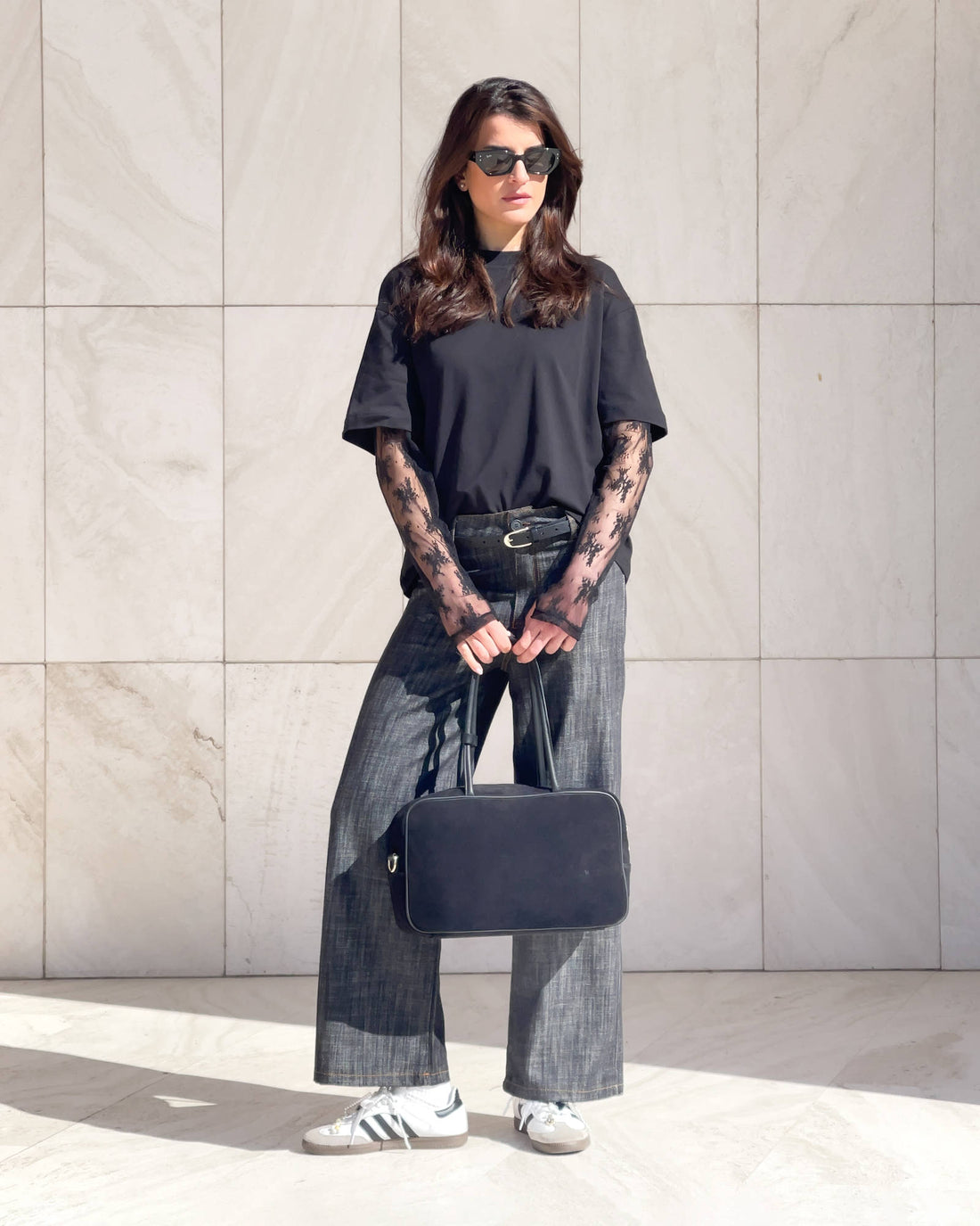 T-SHIRT PARFAIT CON PIZZO NERO