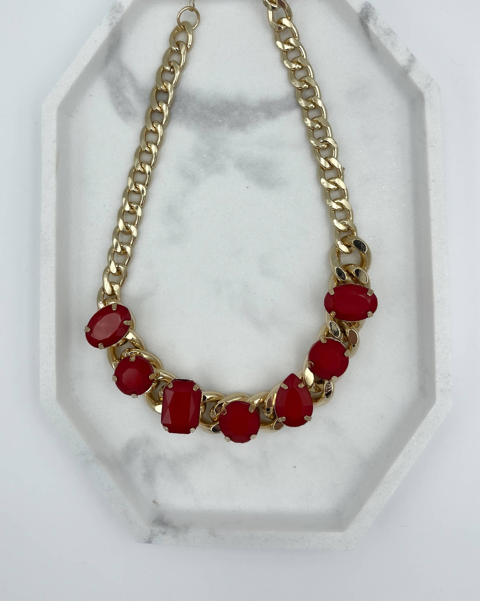 GIROCOLLO CON PIETRE ROSSE