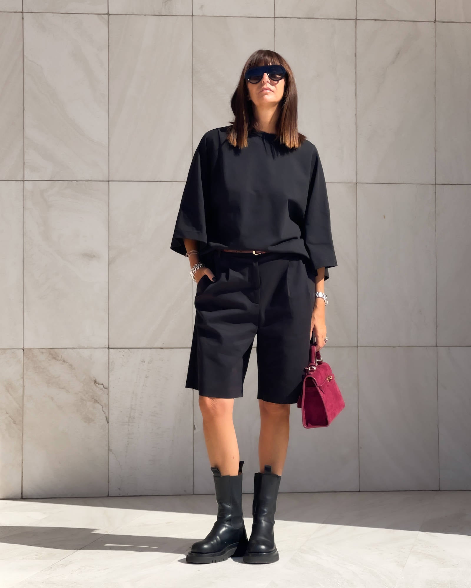 T-SHIRT OVER LINDSEY NERO
