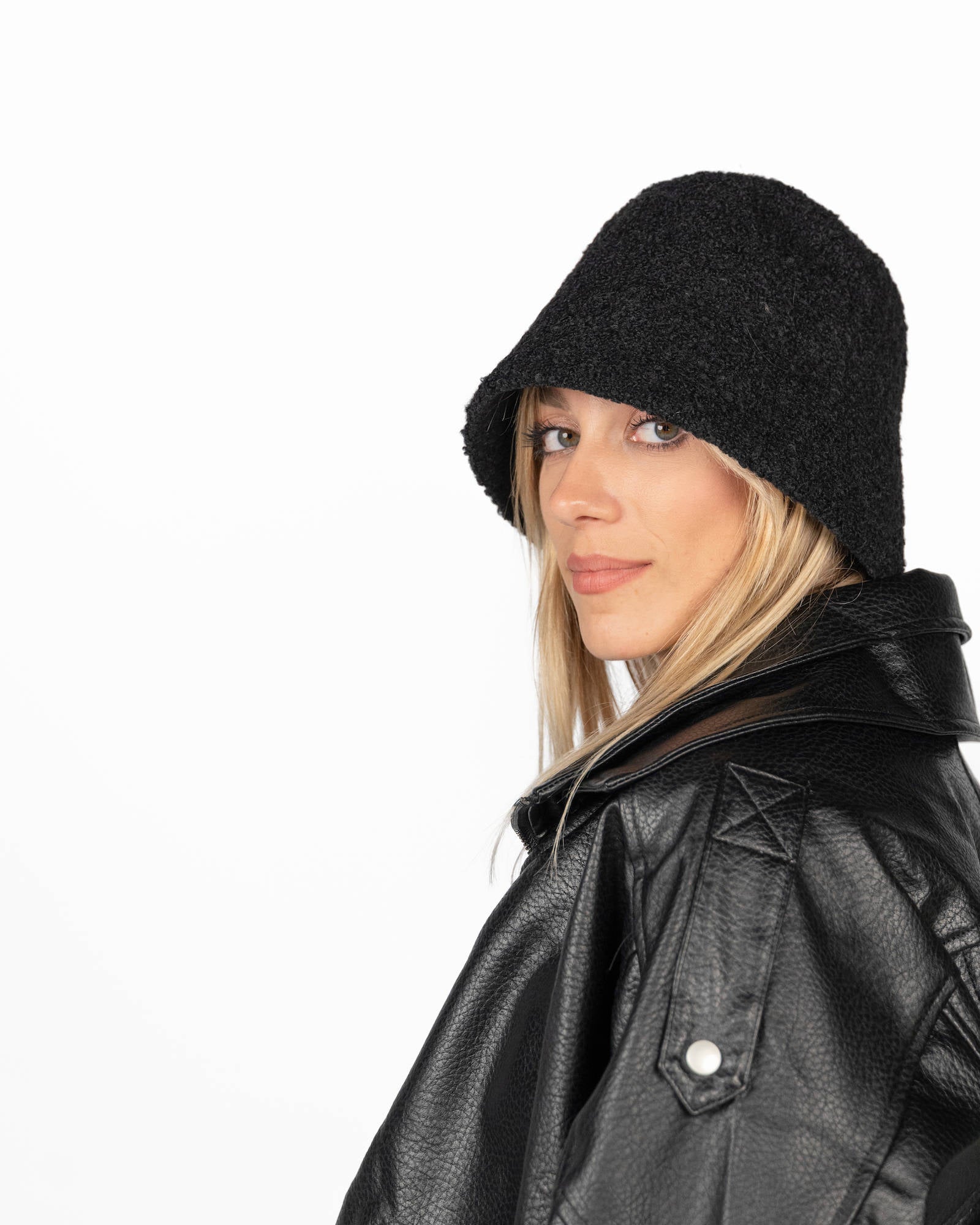 CAPPELLO CLOCHE BOUCLE' NERO