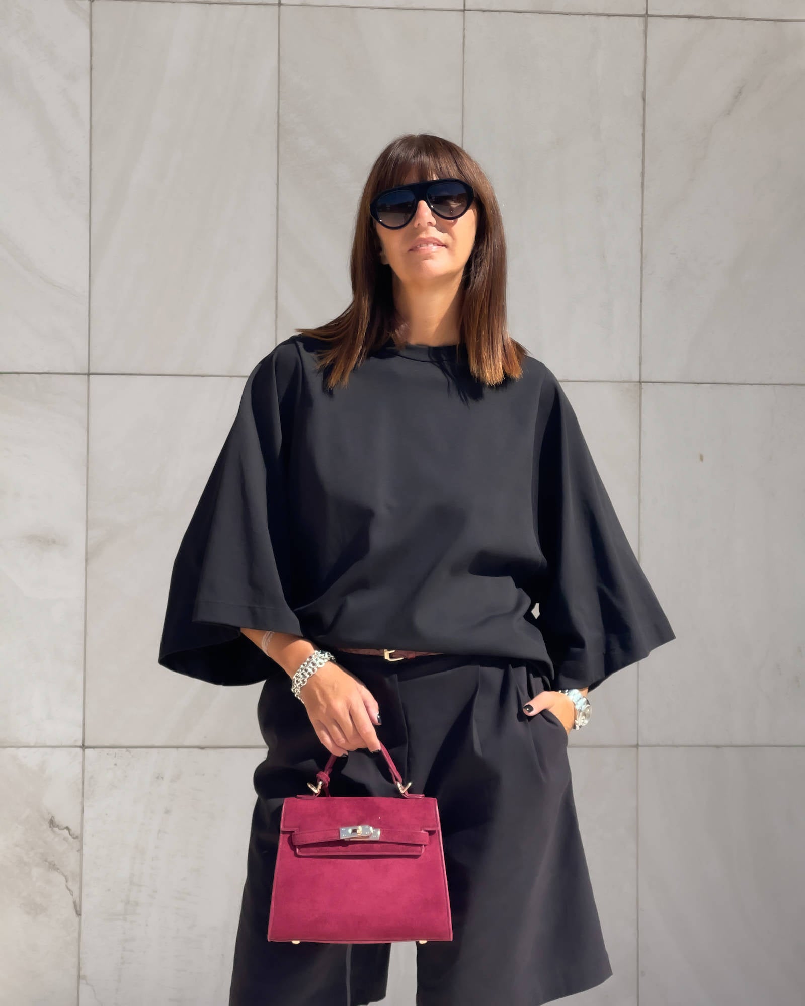 T-SHIRT OVER LINDSEY NERO