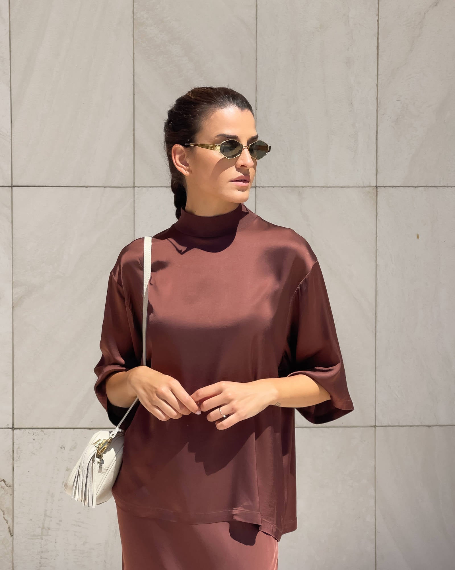 T-SHIRT OVER IN SATIN NORA BRACE