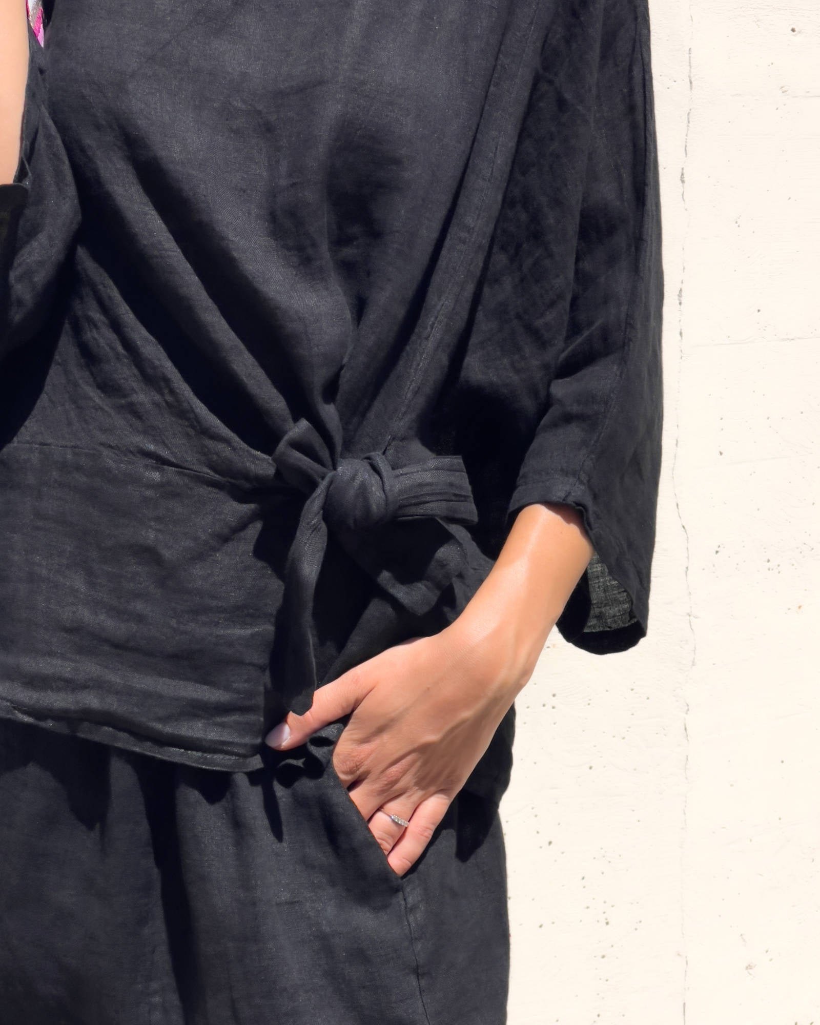 BLUSA PIPER FIOCCO IN LINO NERO