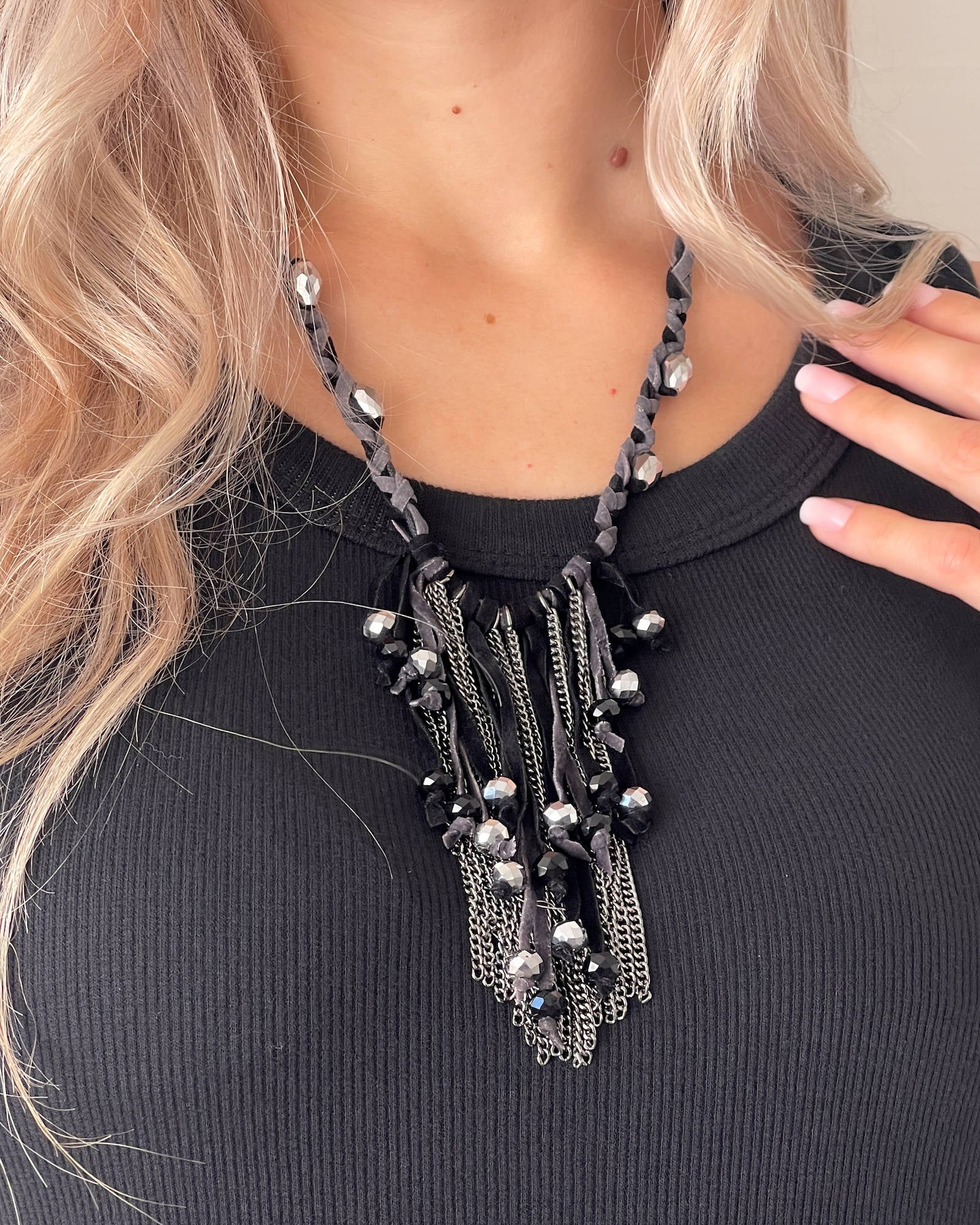COLLANA NIMES NERO