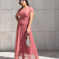 ABITO RANYA PEPE ROSA