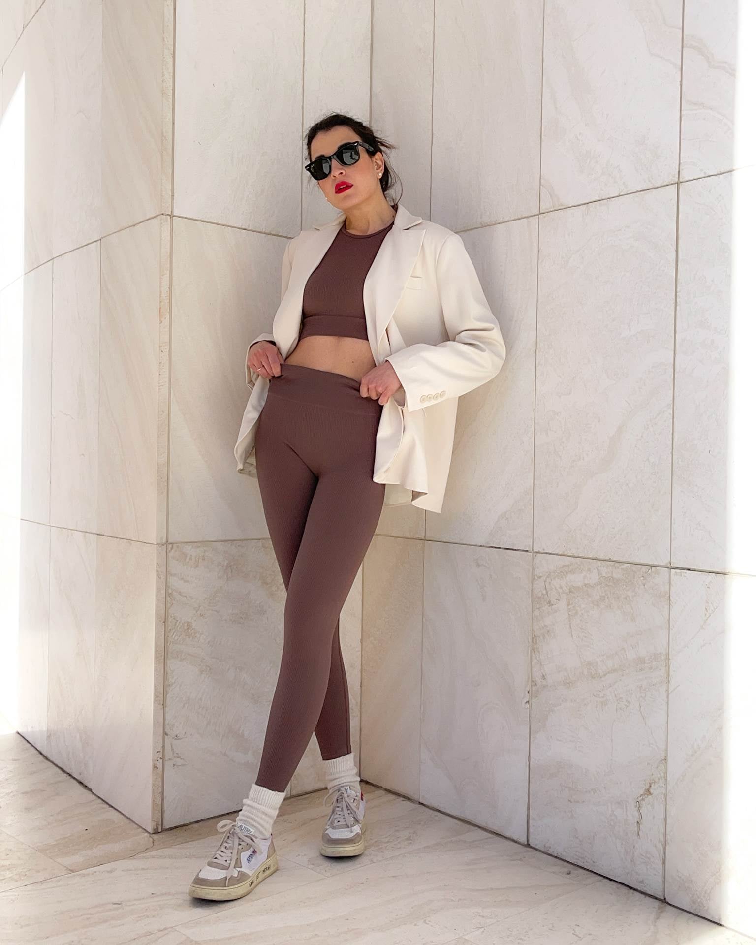 SEAMLESS ALTHAEA CROPPED LONG SLEEVE COFFEE