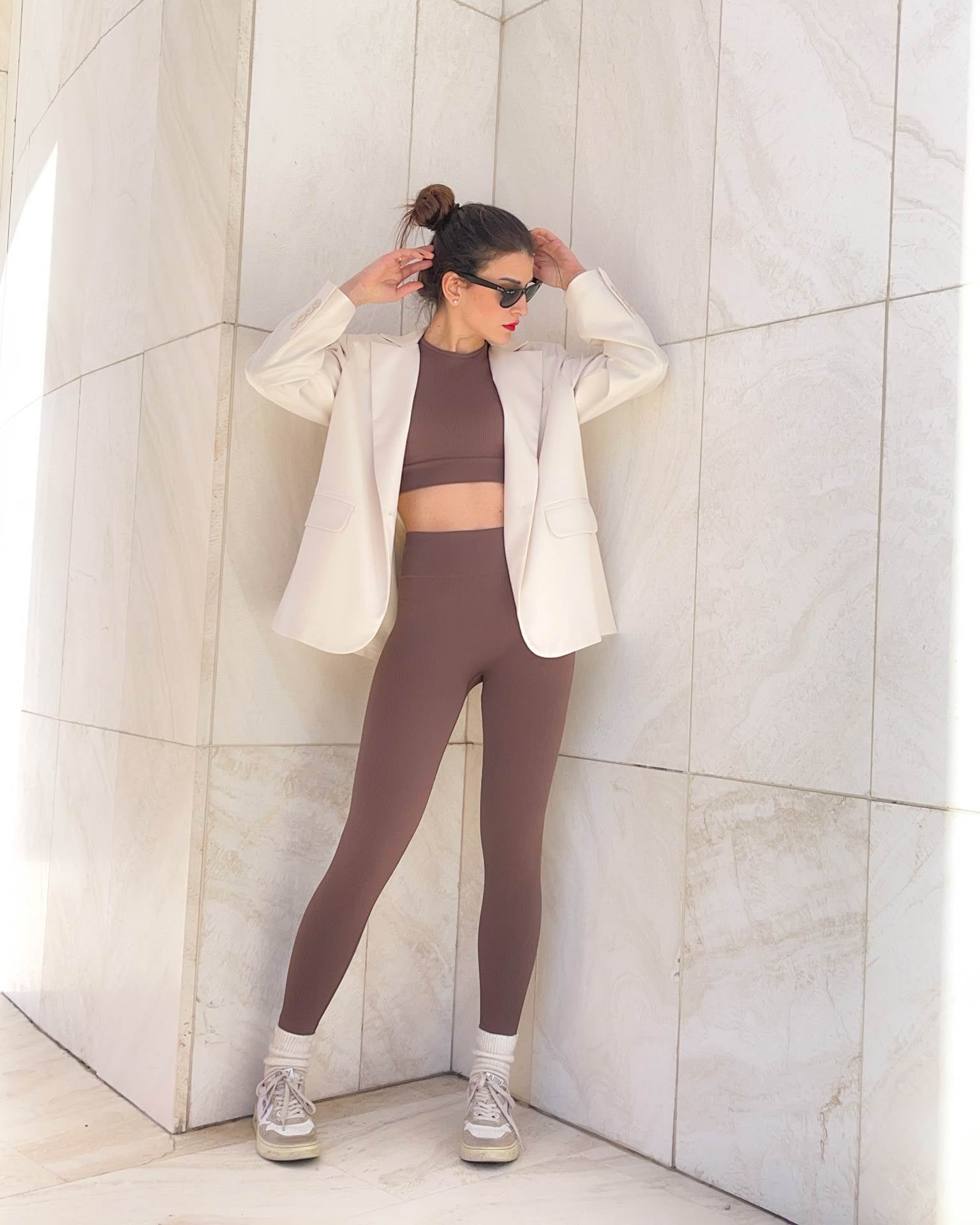 SEAMLESS ALTHAEA CROPPED LONG SLEEVE COFFEE