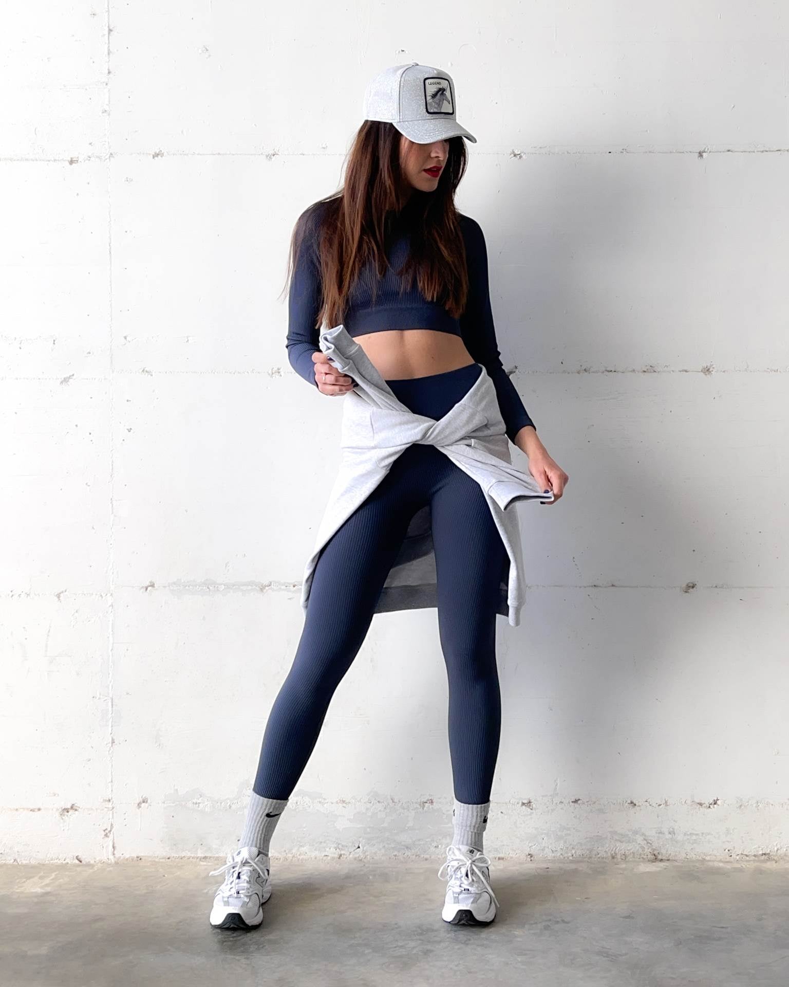 SEAMLESS ALTHAEA CROPPED LONG SLEEVE GRAPHITE
