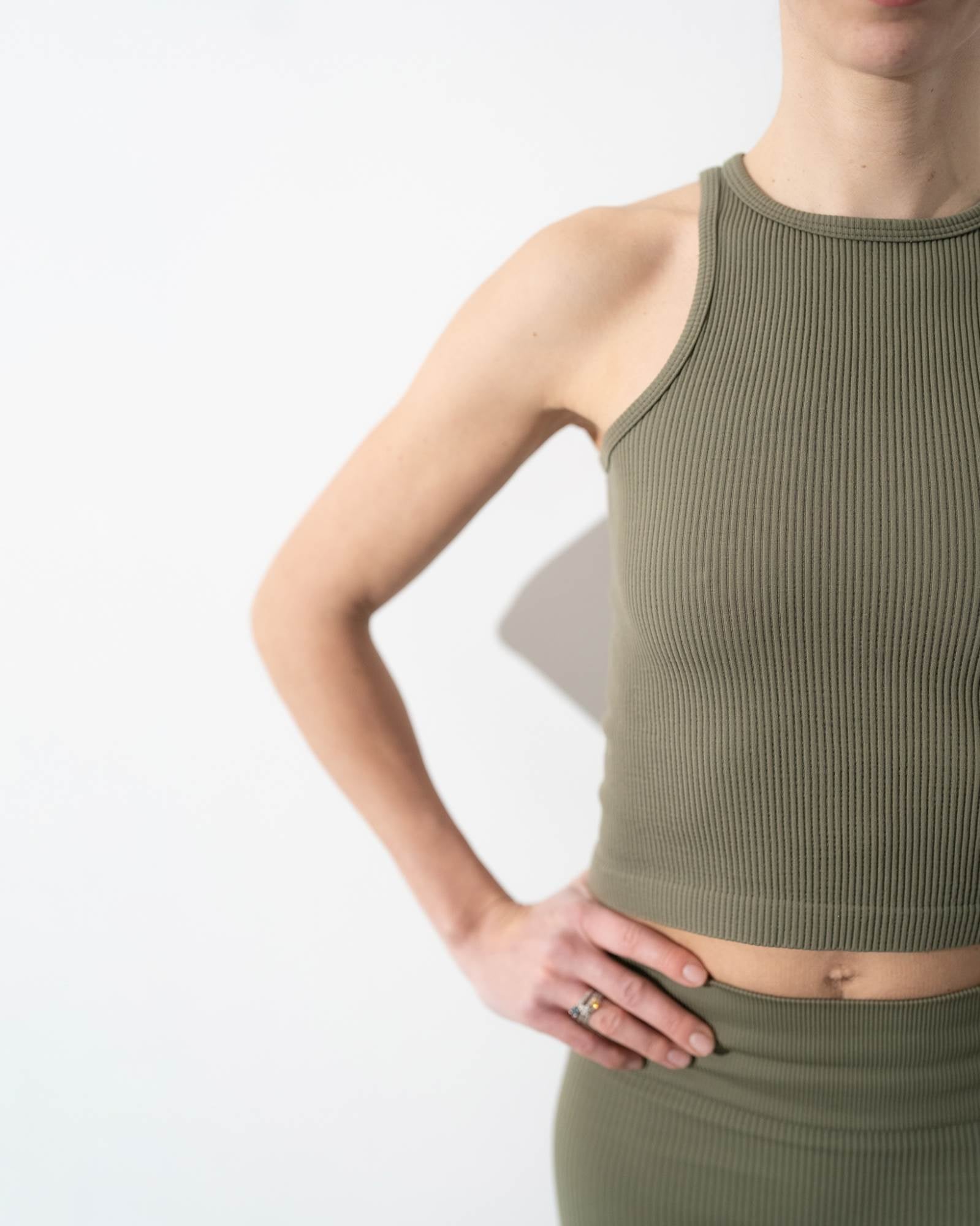 SEAMLESS TOP ALTHAEA IGUANA