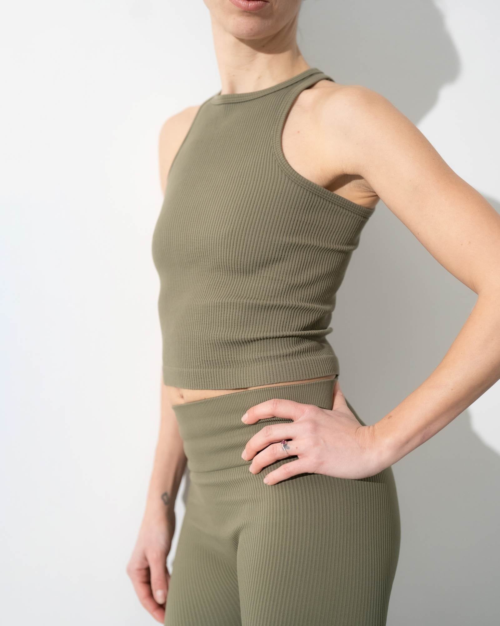 SEAMLESS TOP ALTHAEA IGUANA
