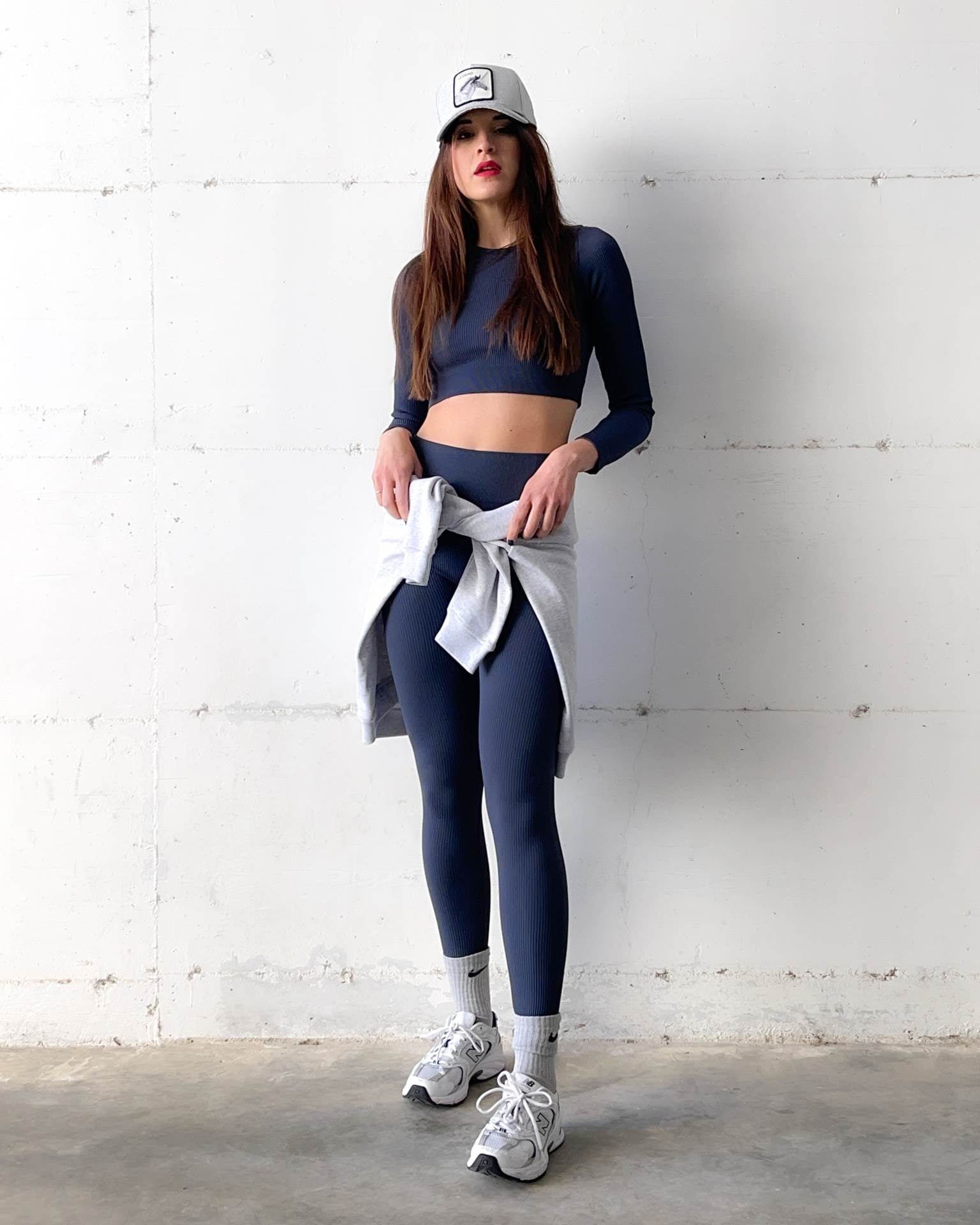 SEAMLESS ALTHAEA CROPPED LONG SLEEVE GRAPHITE