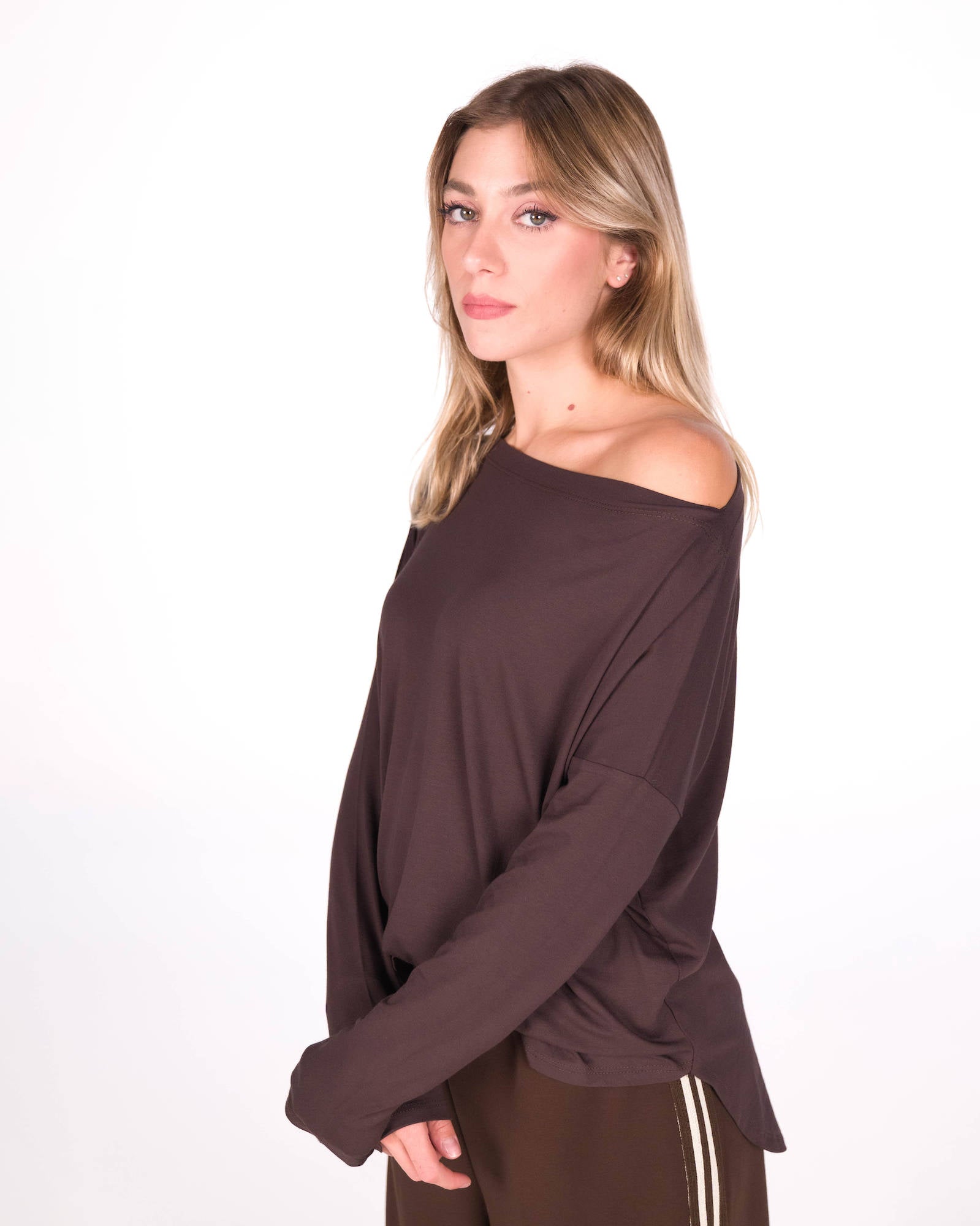 T SHIRT MANICA LUNGA KARLA MARRONE