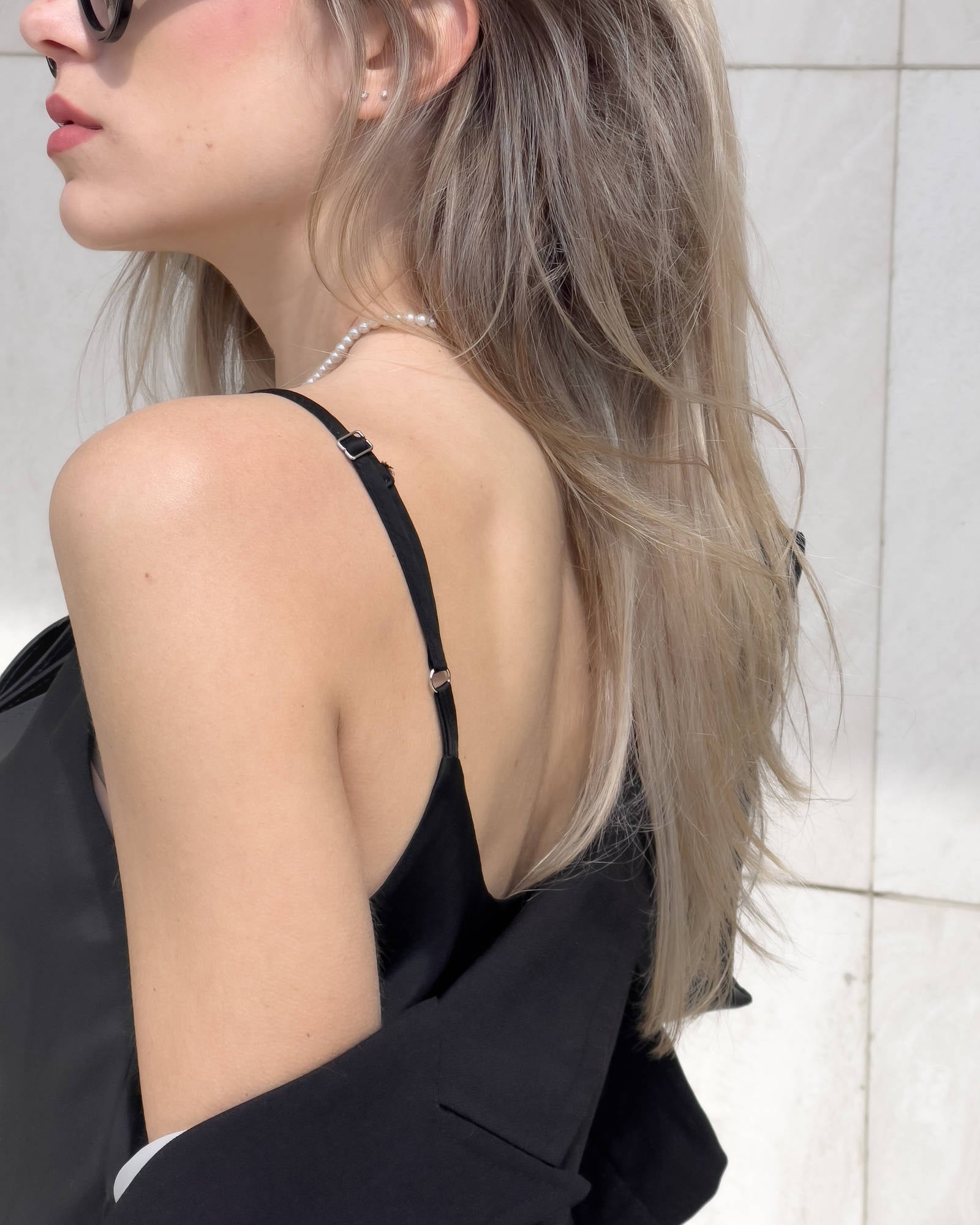 TOP NORA IN SATIN NERO