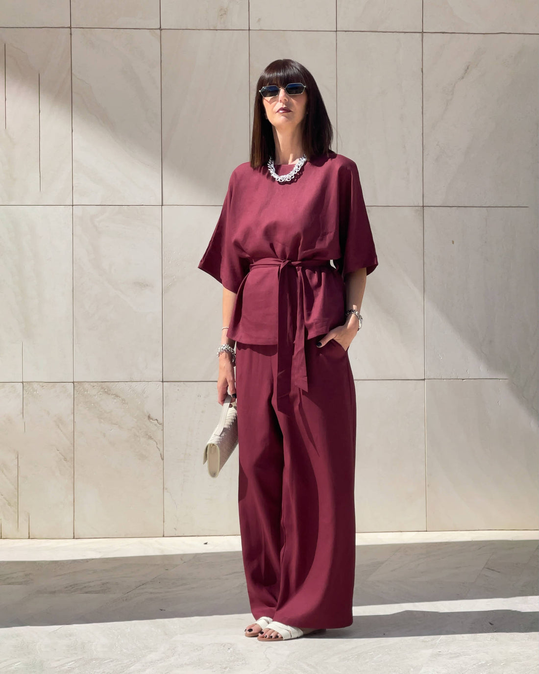 T-SHIRT CON CINTA DORIS BORDEAUX