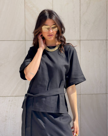 T-SHIRT CON CINTA DORIS NERO