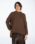 MAGLIA POP MARRONE