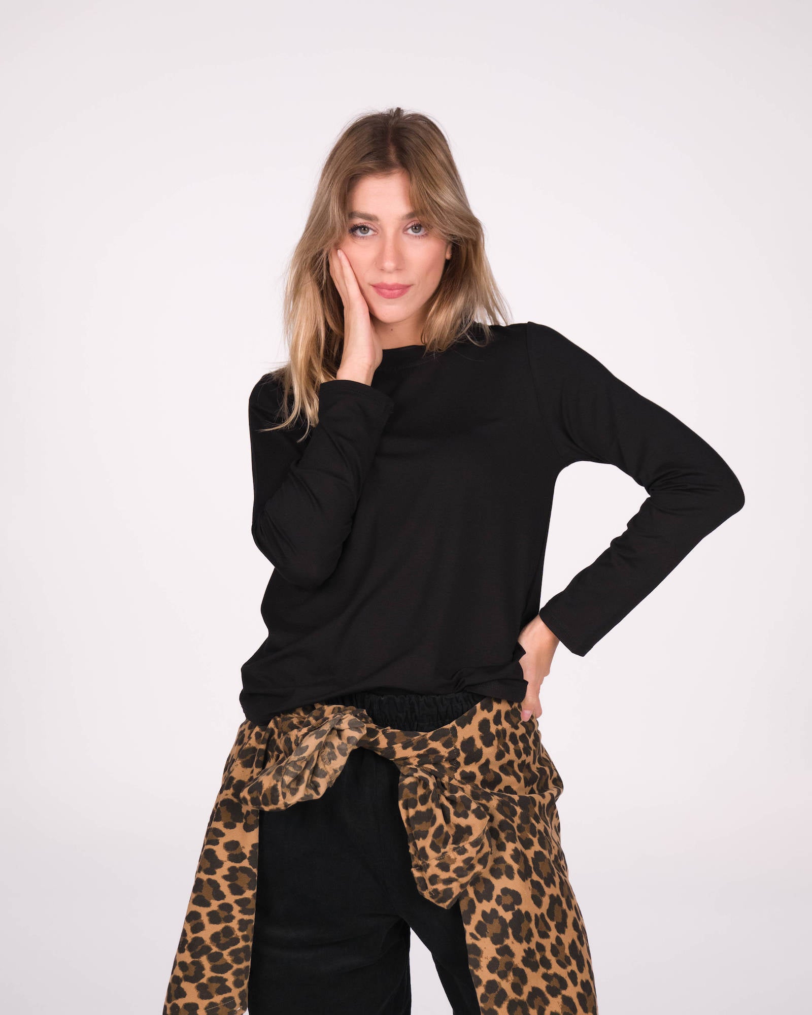 T-SHIRT MANICA LUNGA ILARY NERO