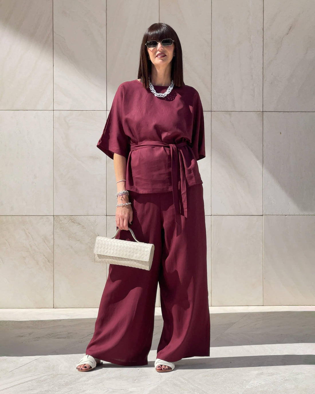 T-SHIRT CON CINTA DORIS BORDEAUX